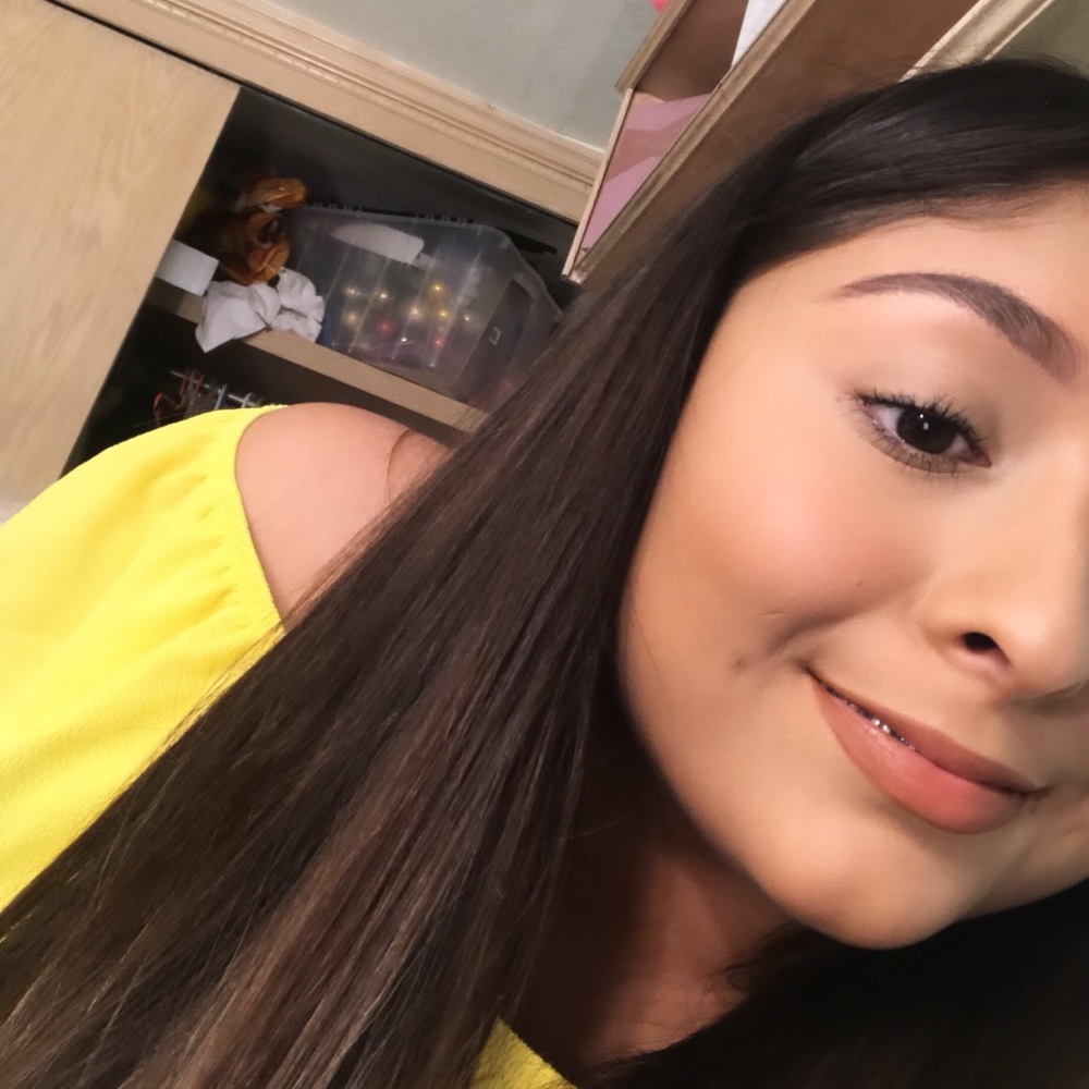 Meet your Posher, Carolina